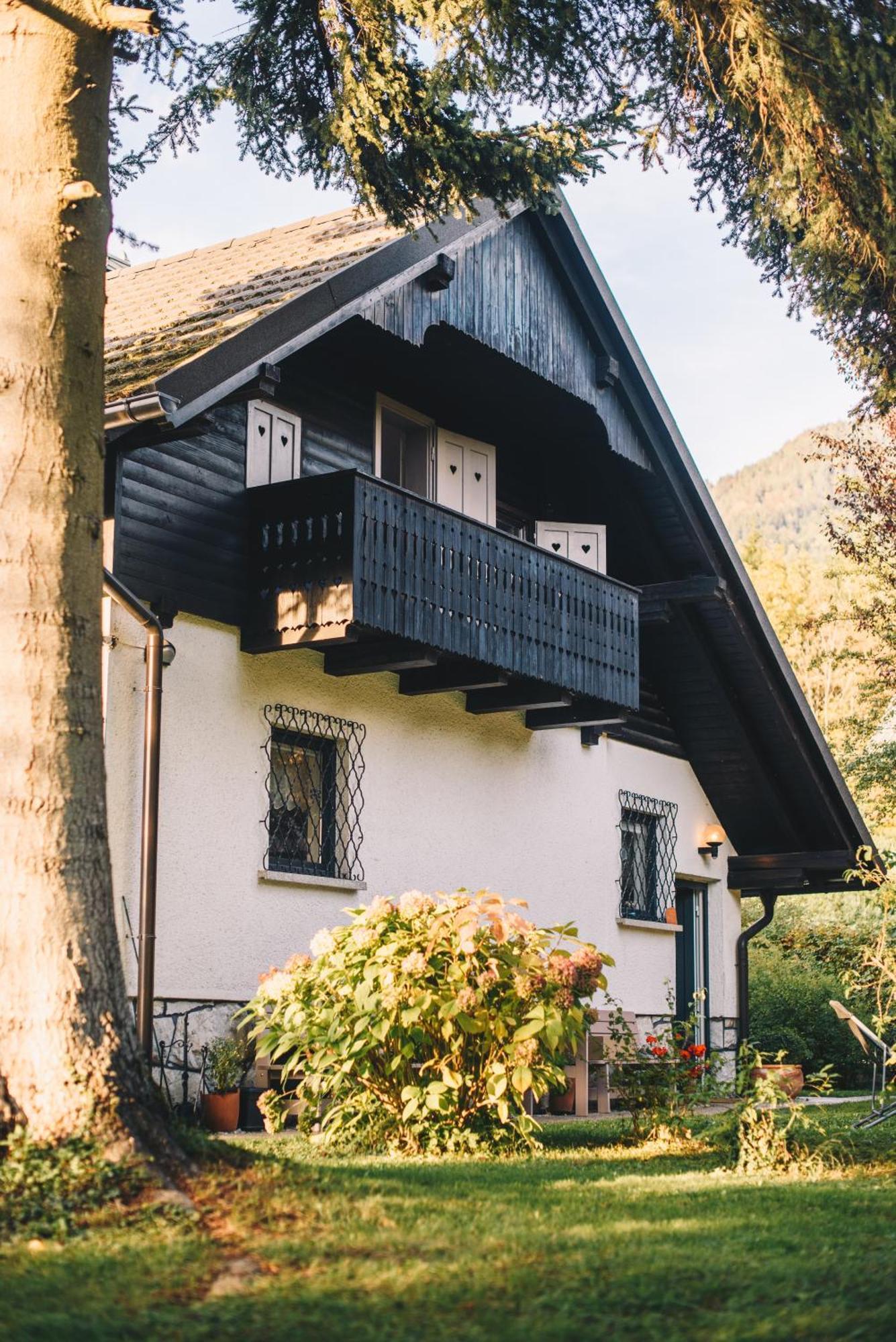 River House Hrib Preddvor Eksteriør billede